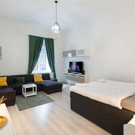 Szasz Apartment Villa 2 next to Buda Castle district Budapest Exterior foto